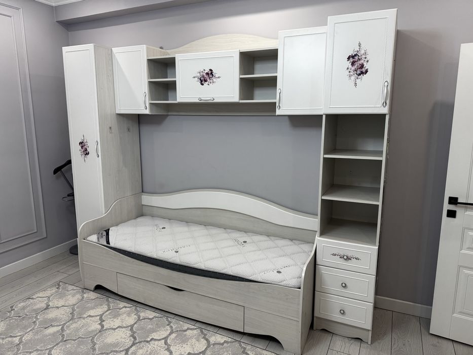 Комплект детской мебели “Аварель”