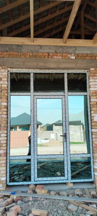 Метало пластиковая окна витражы пиригаротки балконы двери и так дале