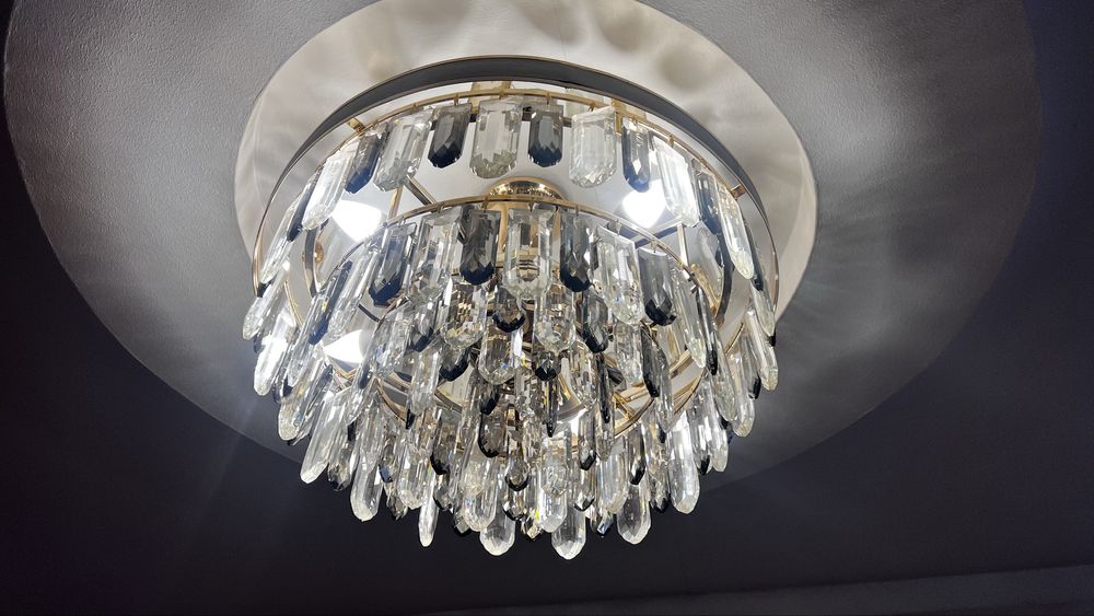 Продам люстры в хорошем состоянии