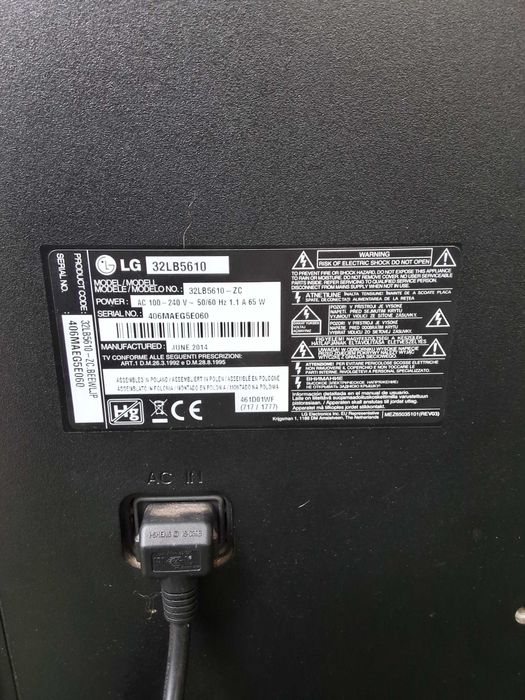 Televizor led olg  82 cm