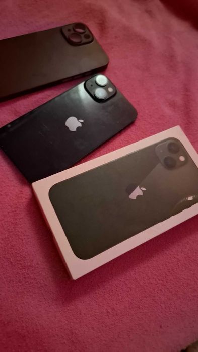 Продавам iPhone 13