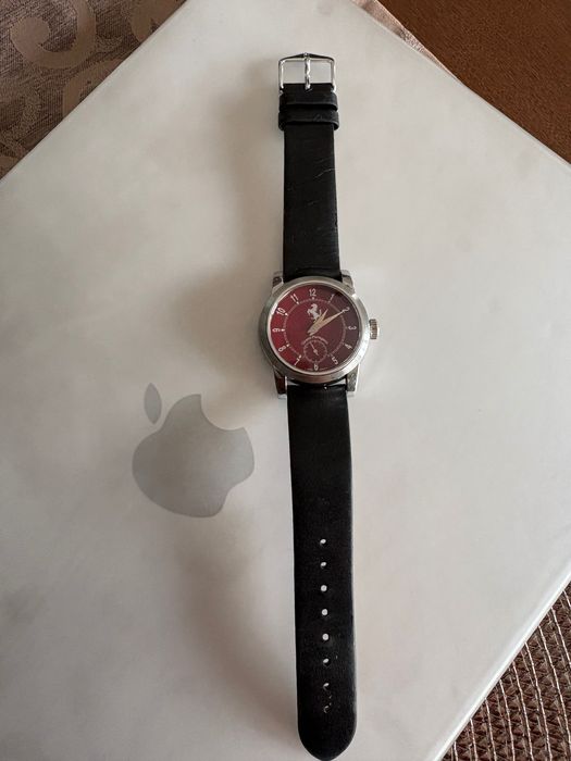 Girard perregaux F errari