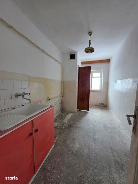 3 camere, str. Aprodul Arbore, etajul 3, decomandat, 78 mp, 2 băi