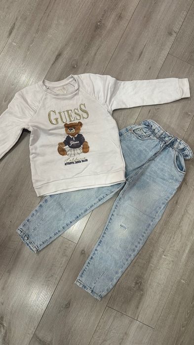 Блуза Guess и дънки Zara
