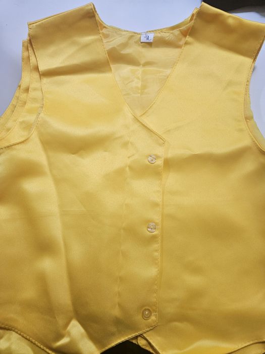 Продам детский жилеты