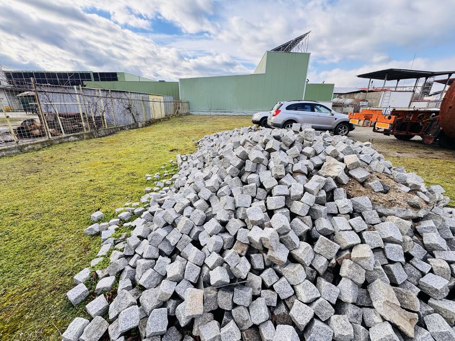 Продавам гранитни павета 10х10см