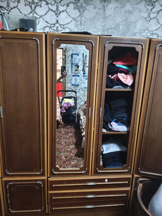 Продам шкаф стенку