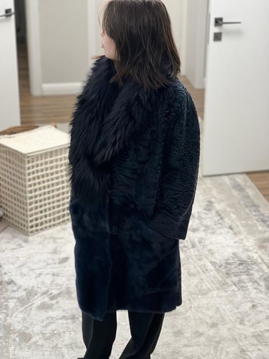 Продам шубу Yves Salomon