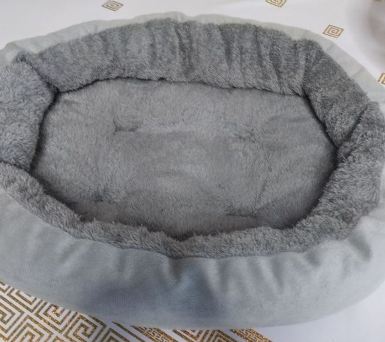 Лежанка для кошек или маленьких собак