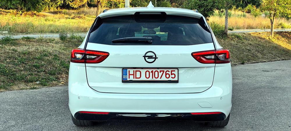 Opel Insignia AUTOMAT / 165CP / Jante 20" / Keyless / Full LED