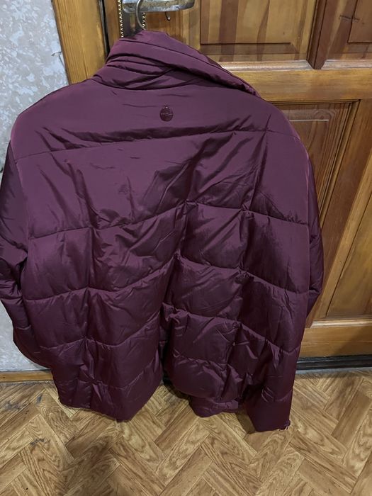 Продам куртку женскую