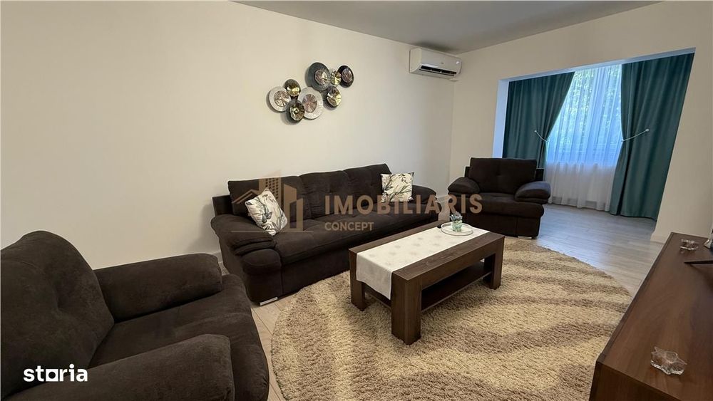 Apartament 3 camere + garaj, zona Moldovei
