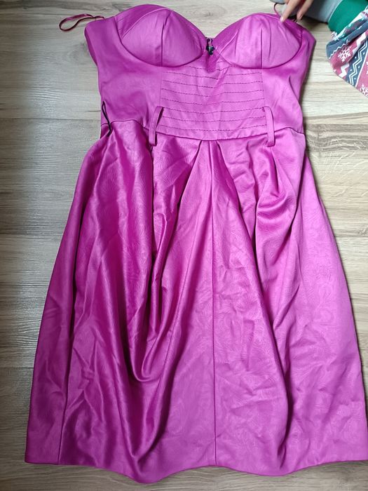 Vând rochii in stare foarte buna