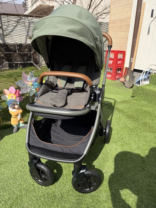 Carucior Finiti Signature, Joie Premium