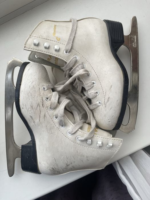 Коньки б/у продам