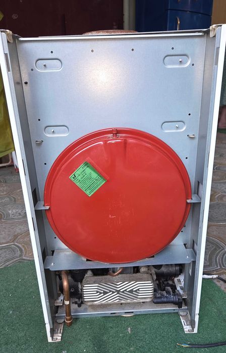 Vand centrala termica cu tiraj natural VIESSMAN sh, in buna stare de functionare