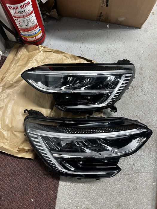 Faruri stânga dreapta full led renault  megane 4.facelift.