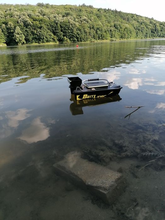 Лодка за захранка bait liner