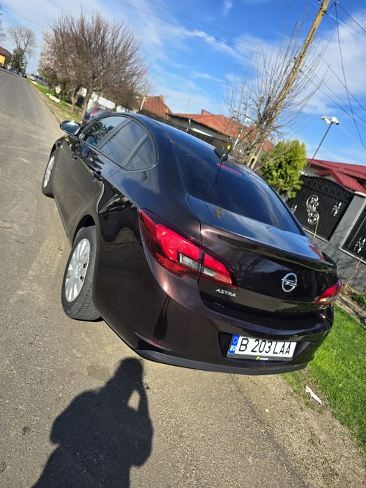 Opel astra J 2017 1.6 benzina aspirat Euro 6