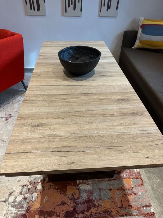 Стилна дизайнерска холна маса