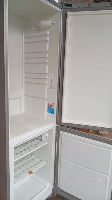 Холодильник Indesit