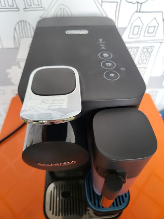 Кафемашина с капсули DeLonghi Lattissima One EN 510.B неспресо