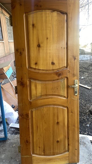 дверь деревянный