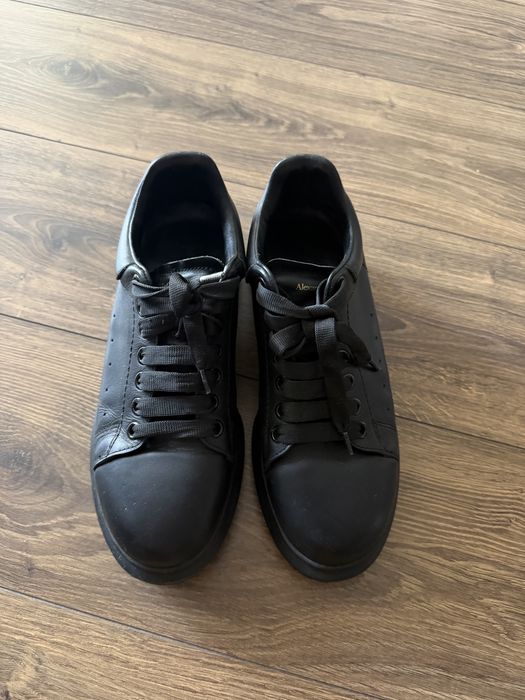 Adidasi McQueen