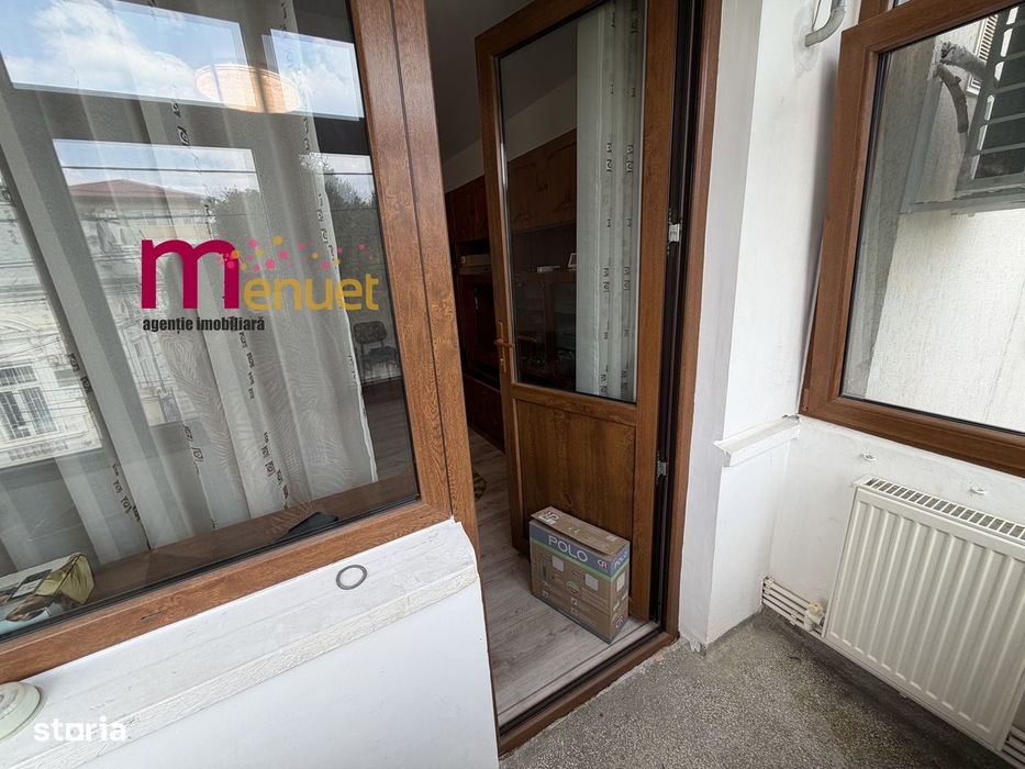 Apartament 3 camere,str.Victoriei+garaj si boxa