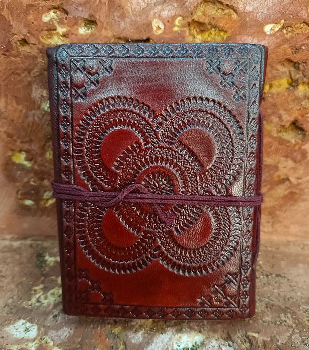 Jurnal Handmade din Piele - Coperta cu Cristal