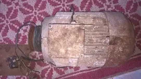 Motoare electrice trifazate-pe cupru, 500 lei