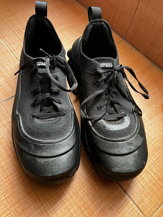 Crocs echo surge