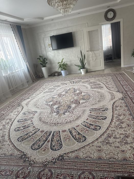 Продам ковер 4*5 б/у, но в хорошем состгянии