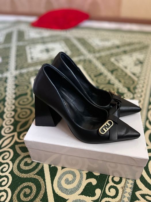 Вечерний каблук 7000 тг