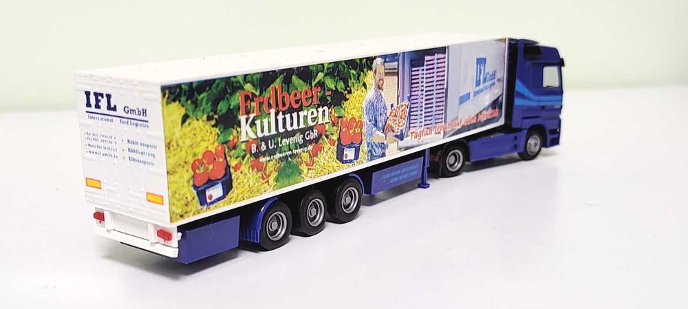 masinuta macheta camion semitrailer frigoterm AWM nu Herpa scara 1:87