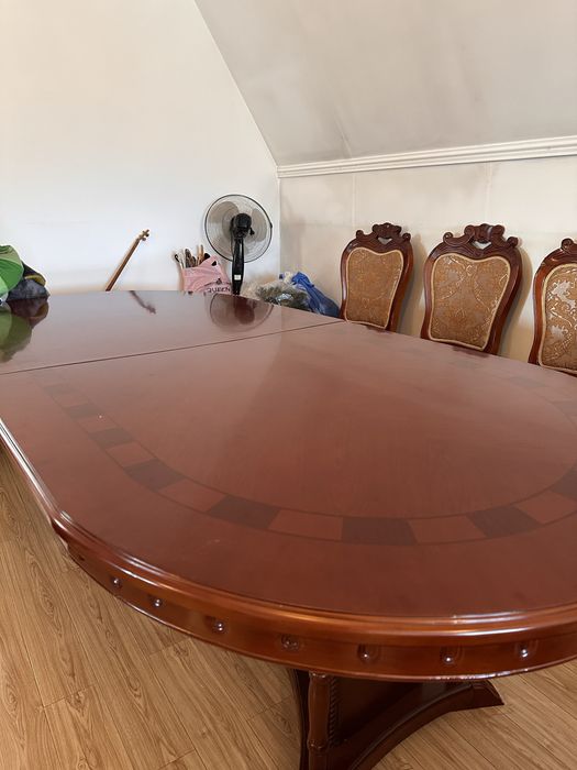 Стол раздвижной в гостинную