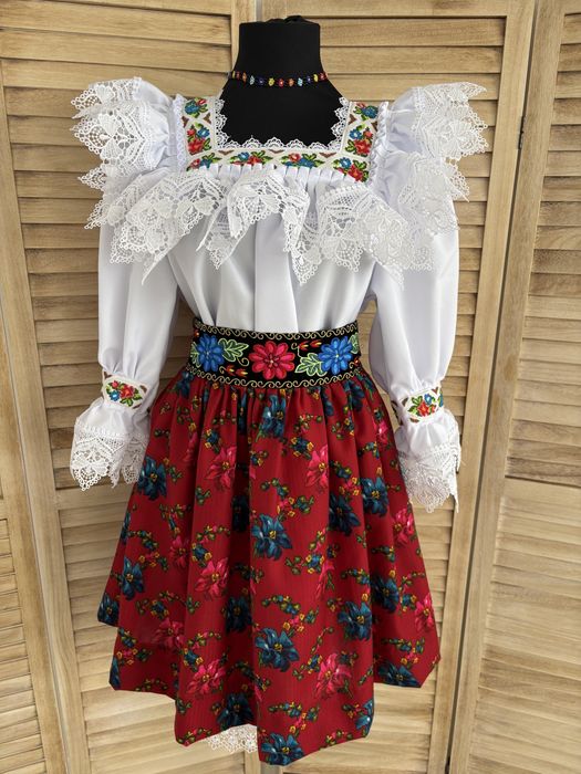 Costum popular/traditional de Maramures pentu femei