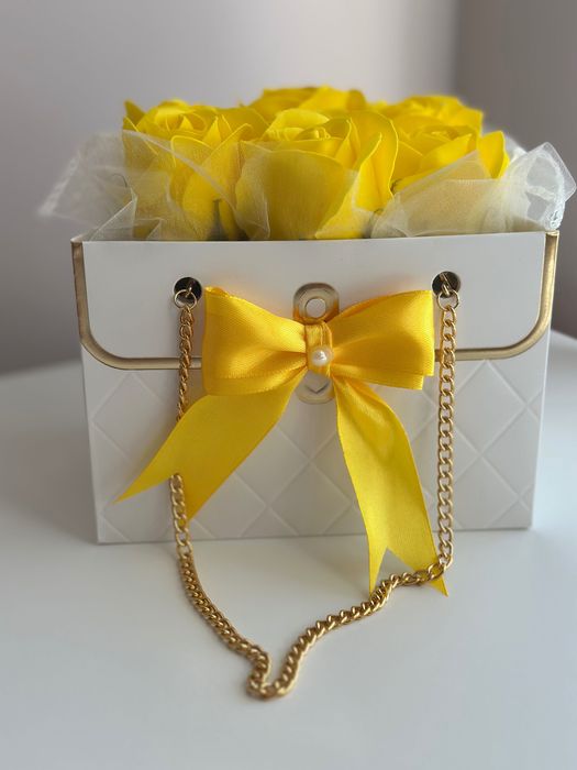 Букет от сапунени рози - подарък за празник