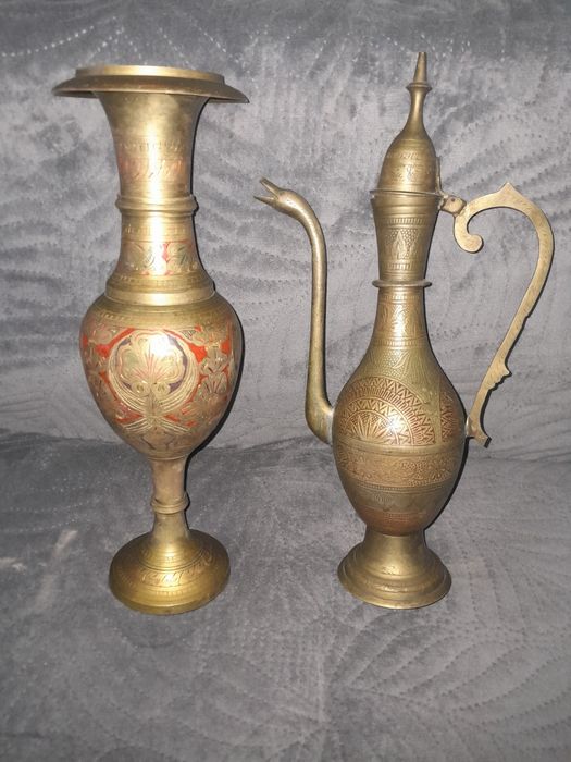 Керамическая ваза 15 000 теңге.