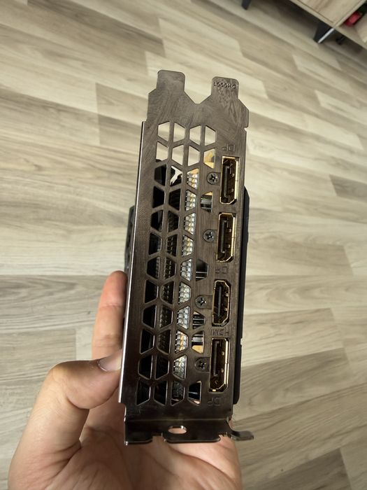 Placa video GTX 1660 TI 6gb ddr6X