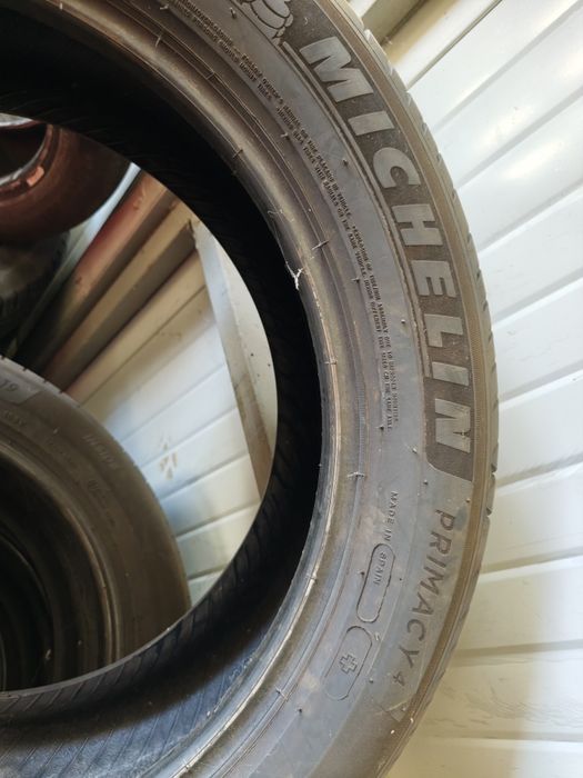 235/50/19 Michelin Premacy 4+