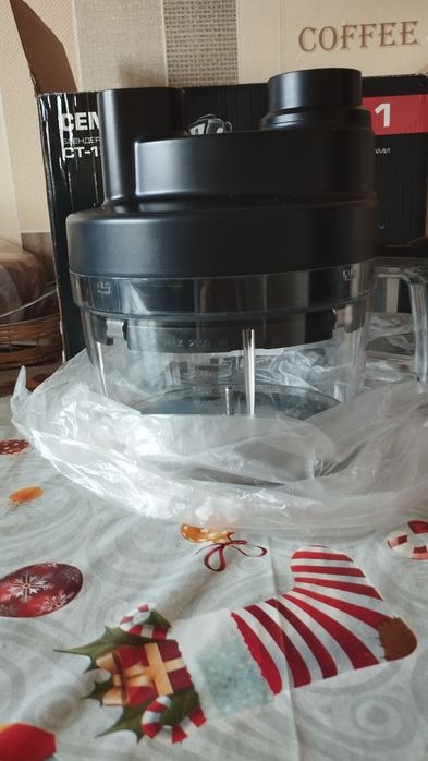 Продам кухонный комбайн