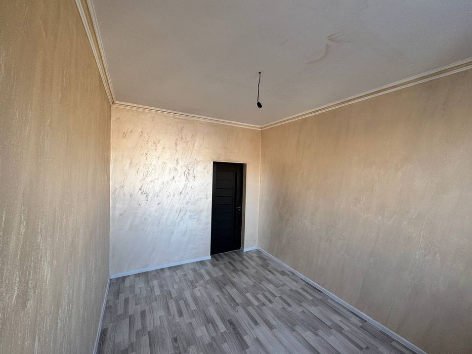 Сотилади срочно!!! 3 хоналик уй новостройка. 70 кв.м.