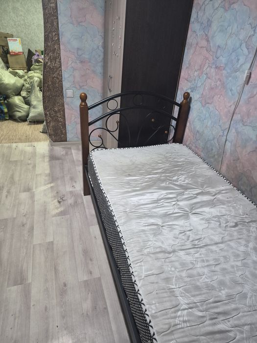 Продам кровать односпальная