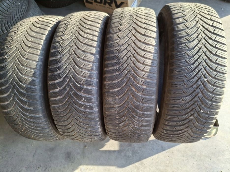4 Anvelope  de iarnă 215 65 r16 Hankook