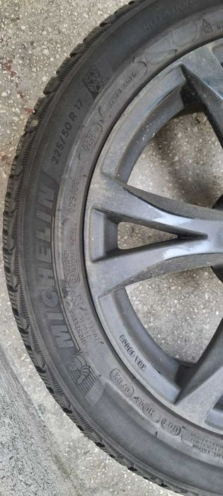 Vand set 4 jante cu cauciucuri de iarna R17 pentru bmw seria 3 F30