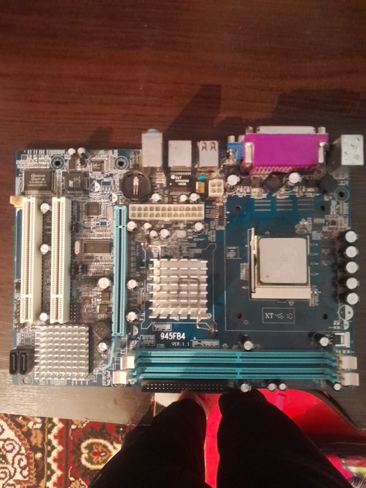 Материнская плата