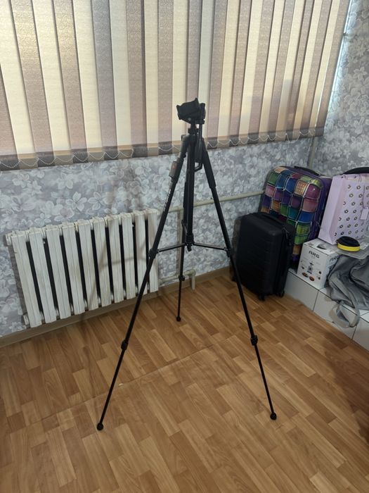 Срочно продам штатив
