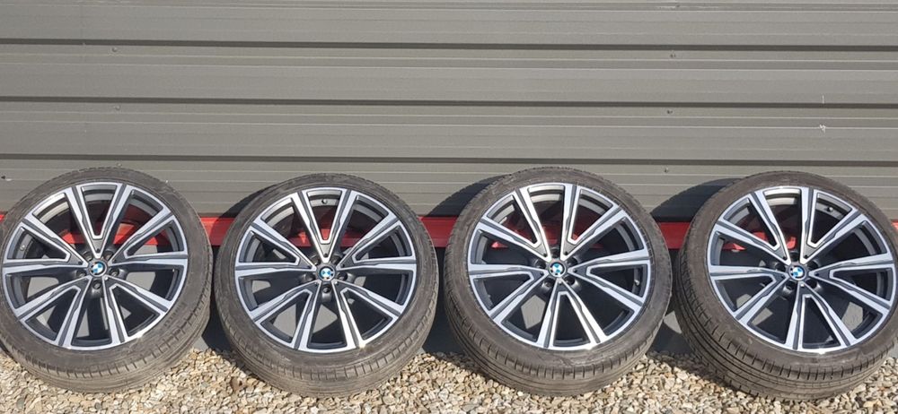 Jante BMW X5 G05 X6 G06 echip vara 315 30 22 / 275 35 22 Pirelli 2024