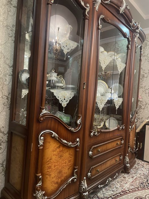 Стенка гостиная почти новый